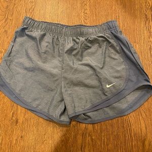 Nike shorts size M- never worn